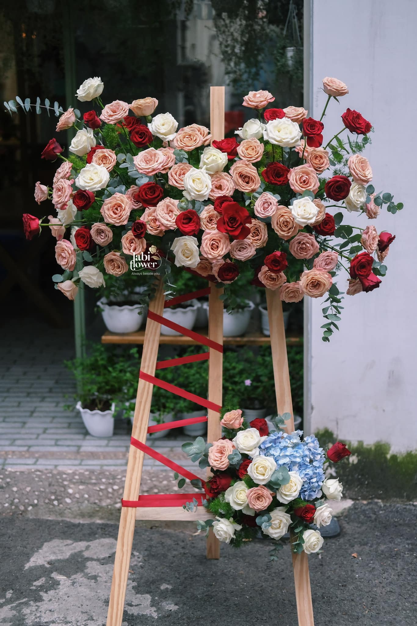 KỆ CHÚC MỪNG KM01146